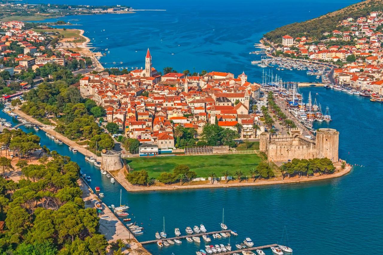 Villa Šmuketa in Trogir Haus für 4-5 Personen Exterior foto
