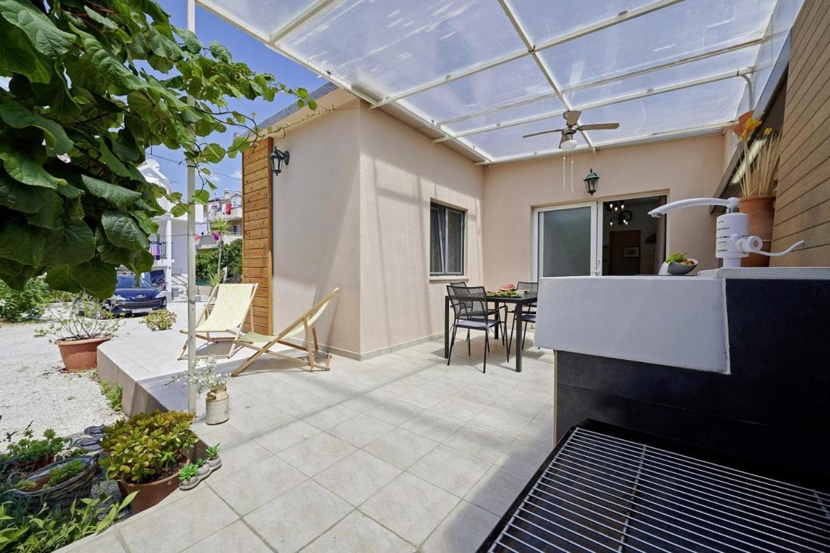 Villa Šmuketa in Trogir Haus für 4-5 Personen Exterior foto
