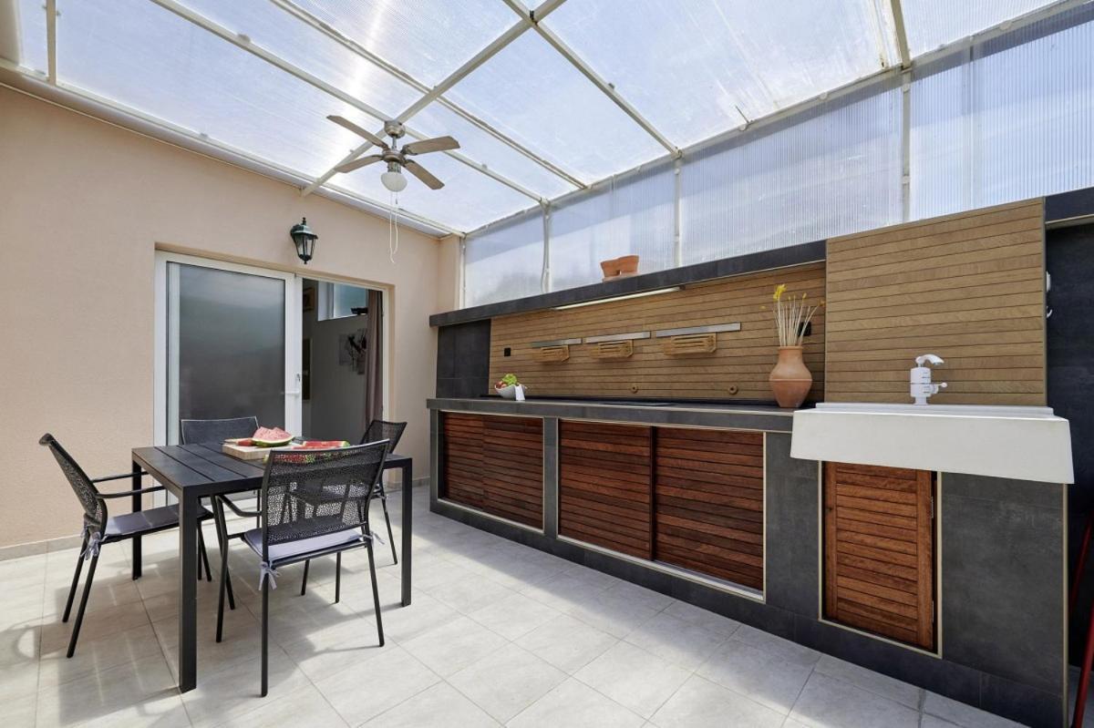 Villa Šmuketa in Trogir Haus für 4-5 Personen Exterior foto