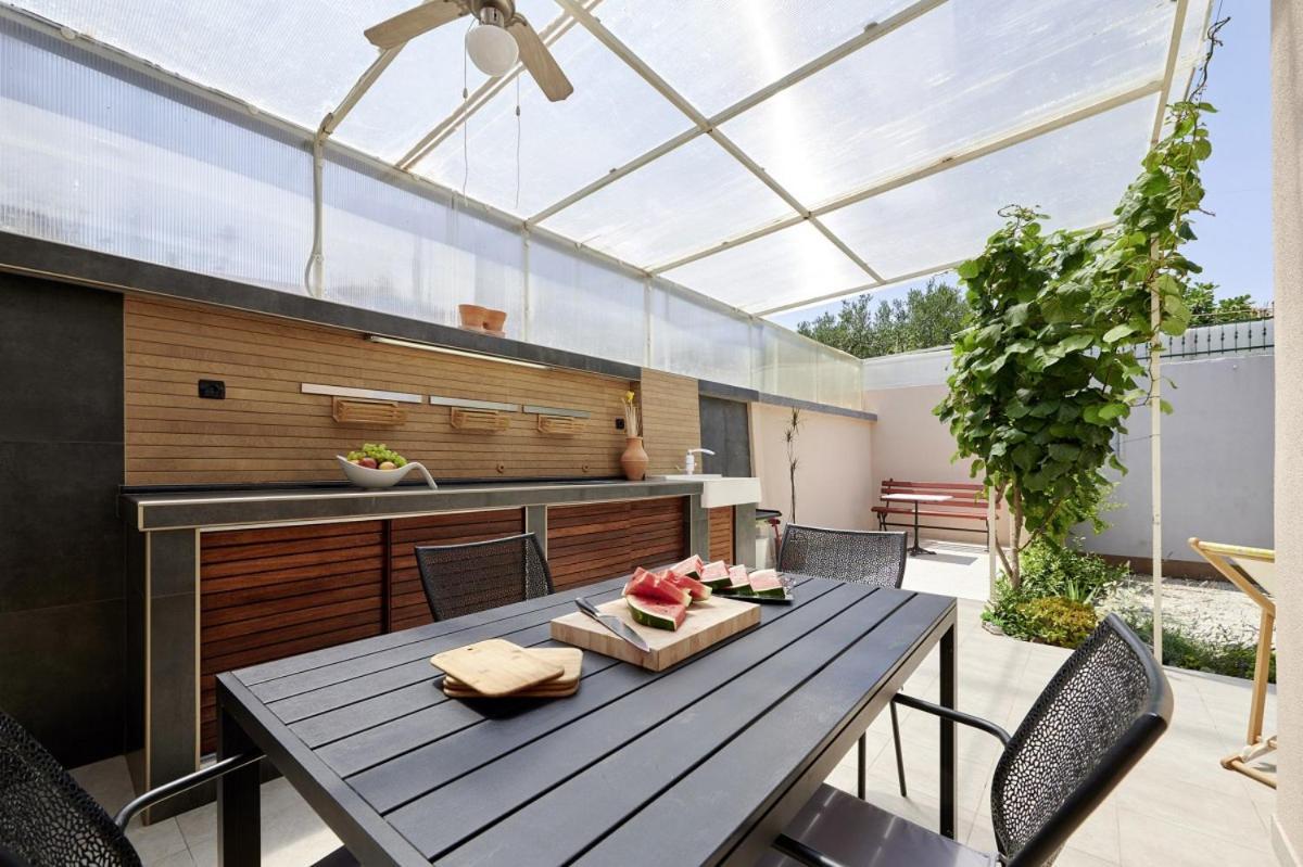 Villa Šmuketa in Trogir Haus für 4-5 Personen Exterior foto