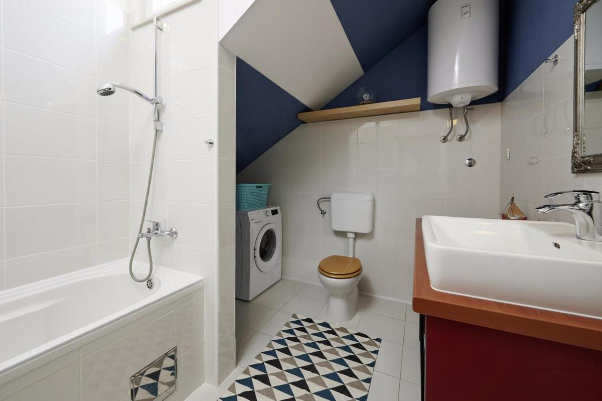 Villa Šmuketa in Trogir Haus für 4-5 Personen Exterior foto